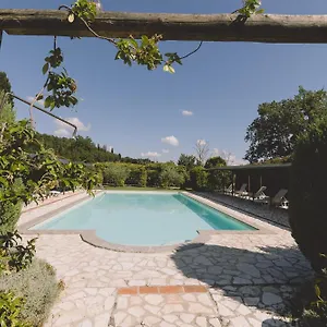 https://villa-nobile.it-tuscanyhotel.com